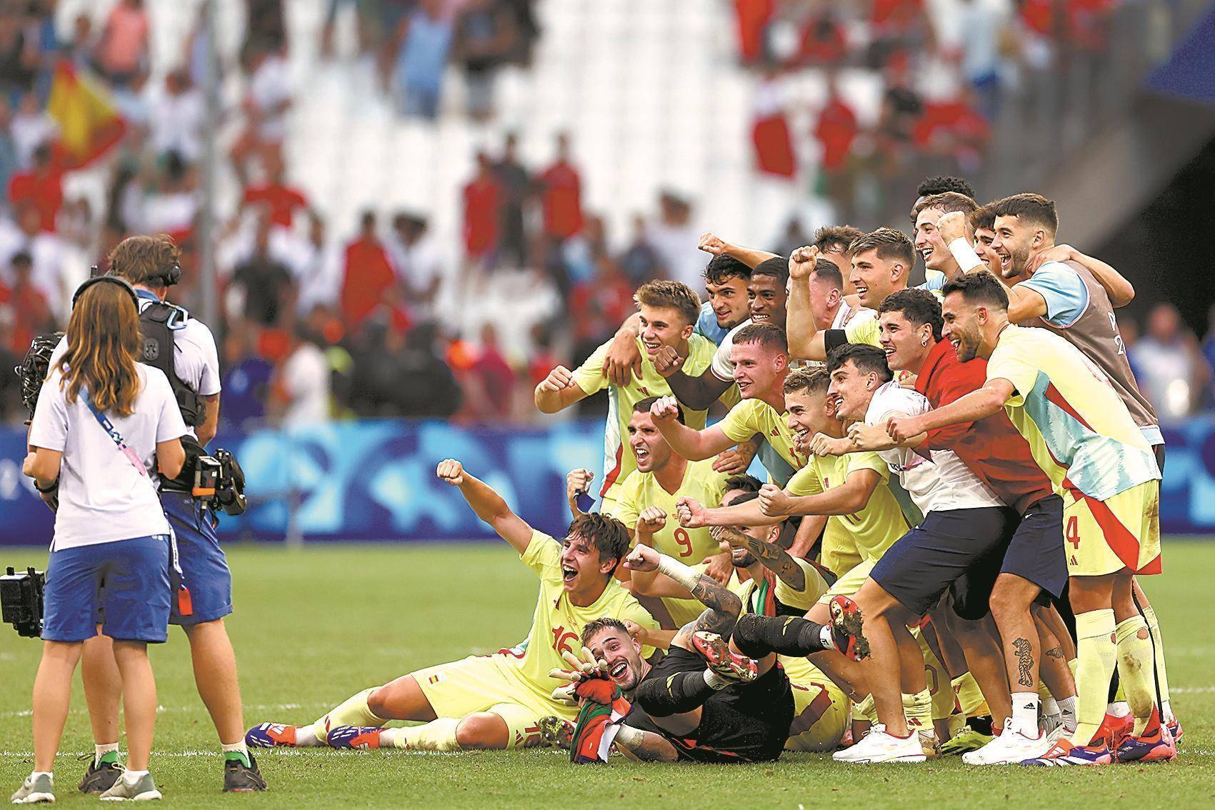 关于西班牙队出色发挥，在欧预赛中稳坐第一的信息