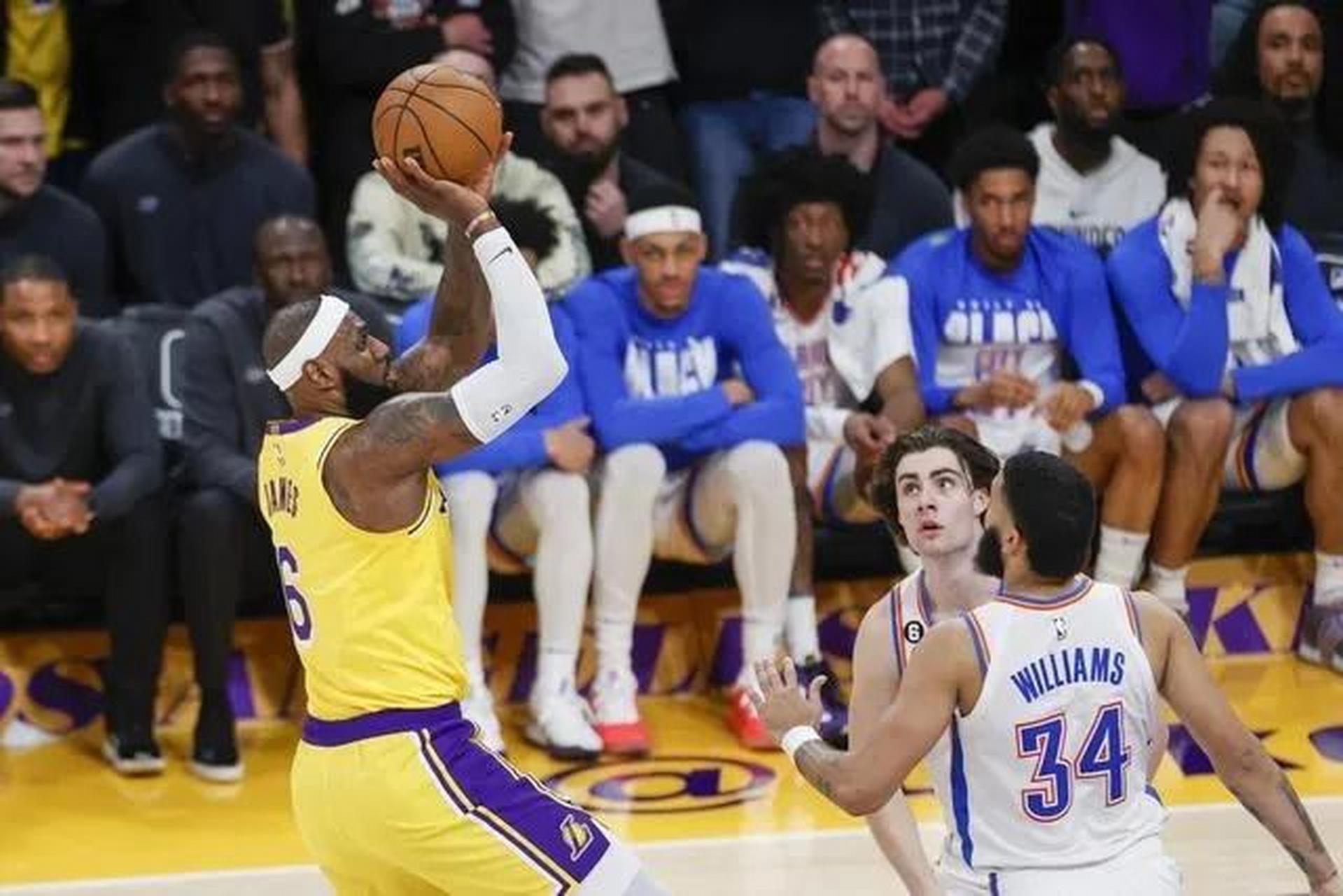 詹姆斯超越贾巴尔,成为历史常规赛得分榜第三(詹姆斯超越贾巴尔,成为历史常规赛得分榜第三名) 詹姆斯超越贾巴尔,成为历史常规赛得分榜第三(詹姆斯超越贾巴尔,成为历史常规赛得分榜第三名)