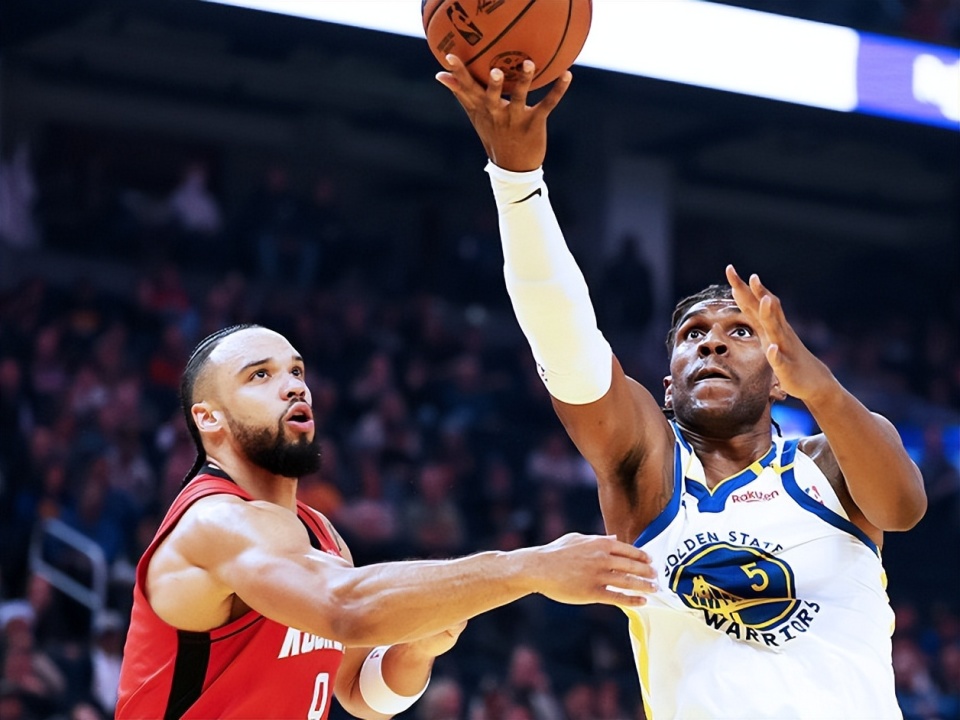 爱游戏体育平台-勇士开启三连胜模式，对手束手无策难以抵挡的简单介绍