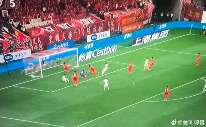 爱游戏体育下载-包含上海上港迎来一场激烈对决，终结对手不败纪录的词条