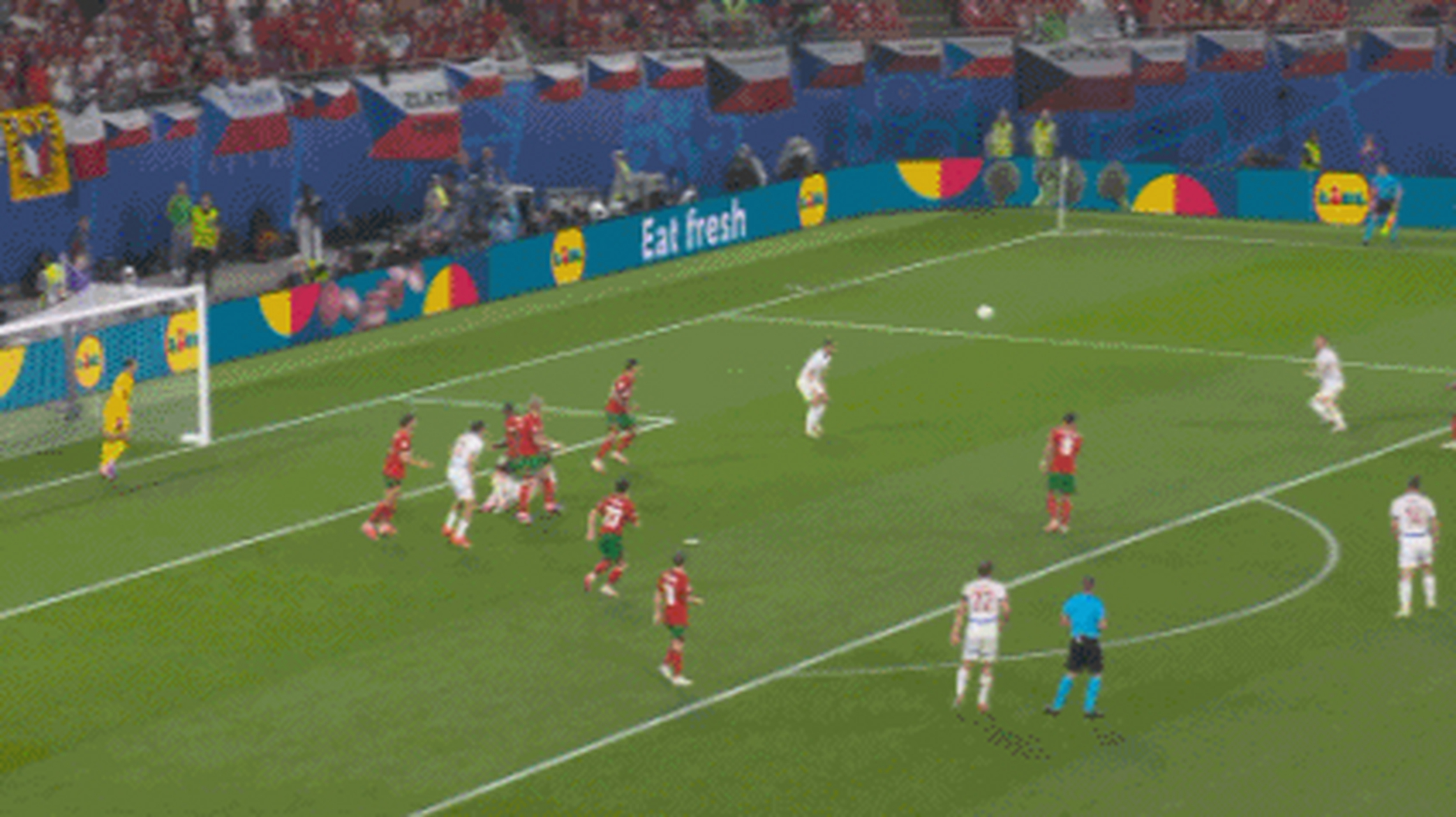 欧洲足球赛场,一场场惊心动魄的比拼的简单介绍 欧洲足球赛场,一场场惊心动魄的比拼的简单介绍