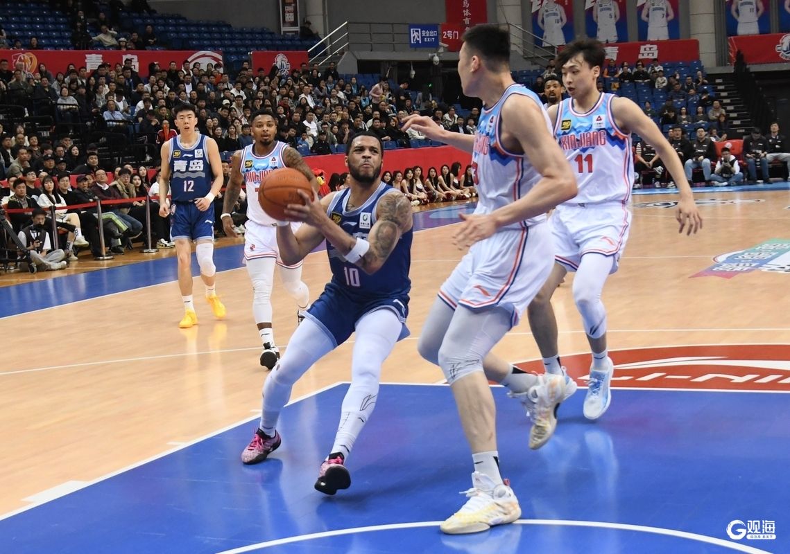 爱游戏体育链接-包含昂热球员艰苦拼搏，取得关键胜利的词条