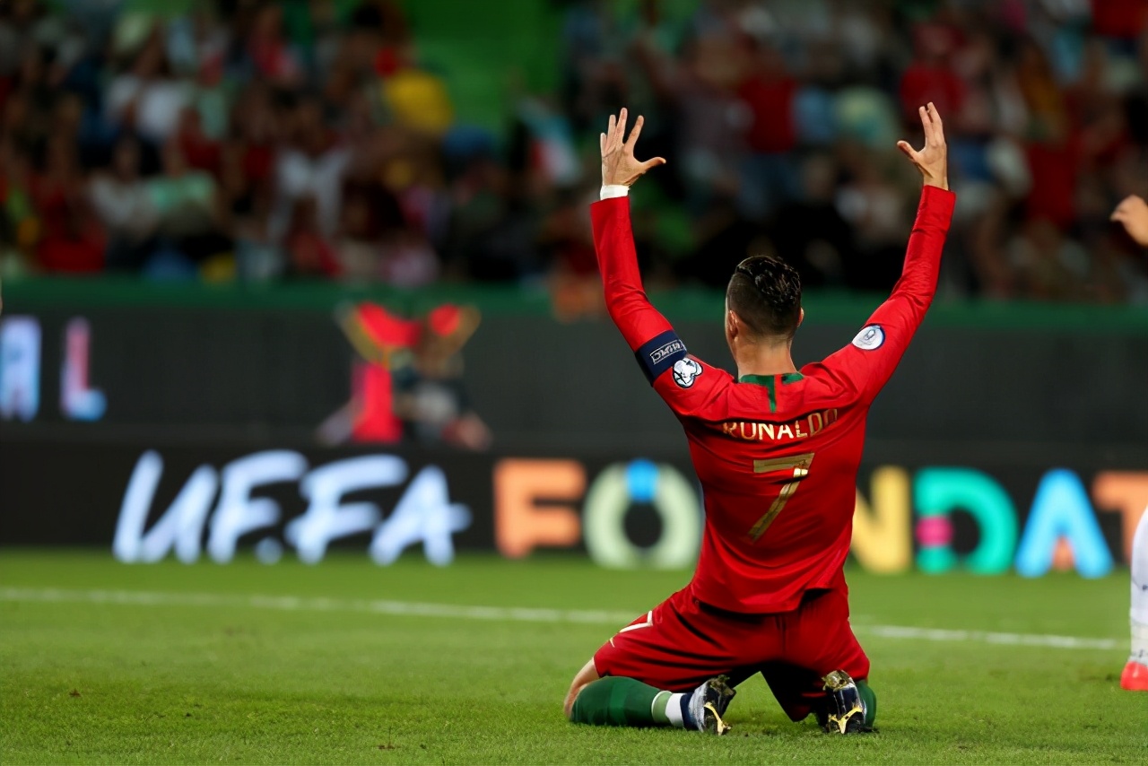 包含俄罗斯与匈牙利交锋，势必全力以赴的词条