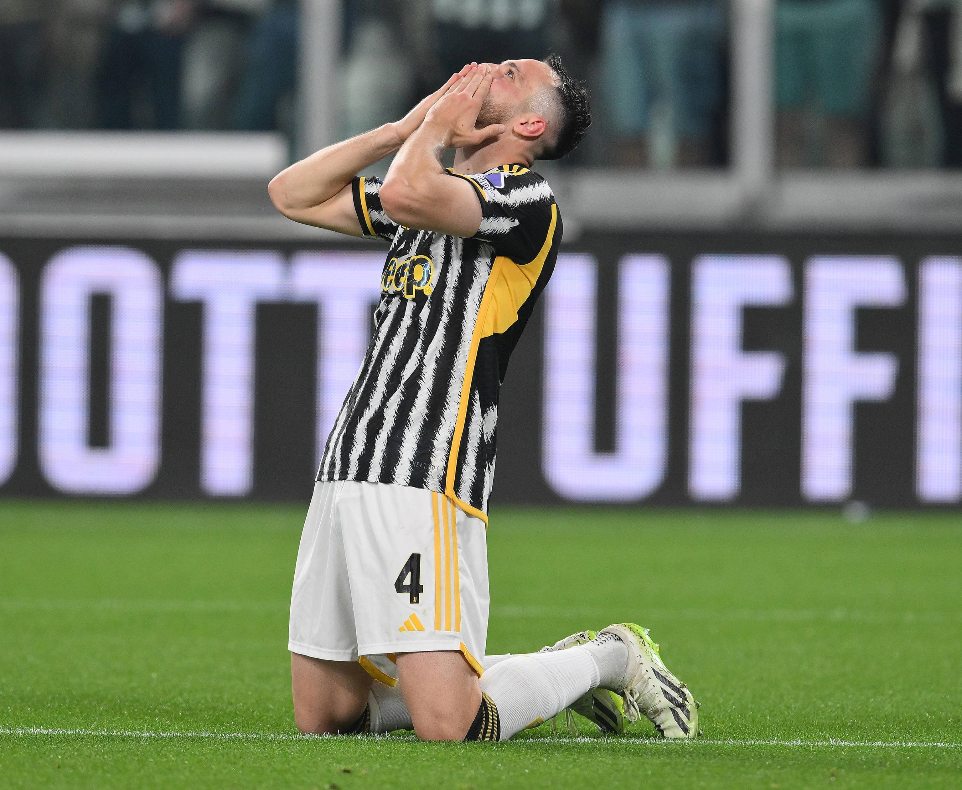 爱游戏体育直播-包含尤文图斯晋级无忧，欧冠冠军夺冠前程明朗的词条