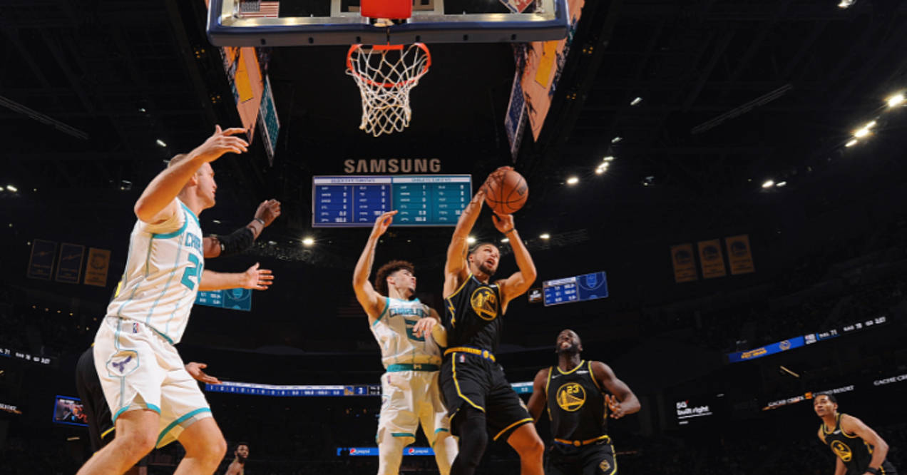 尼克斯队惨遭爵士队双杀背水一战 尼克斯队惨遭爵士队双杀背水一战