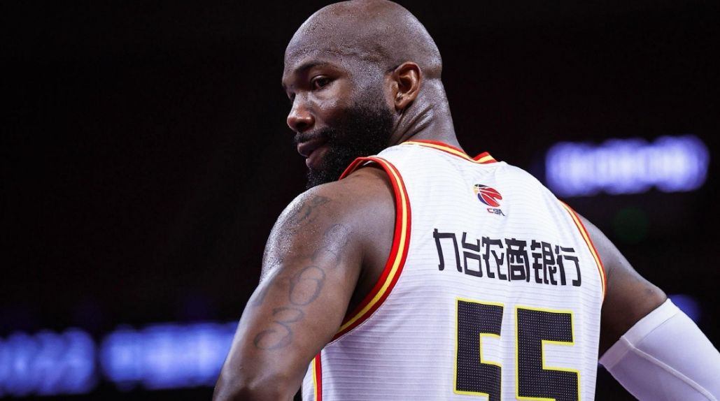 关于球队明星球员受伤,战绩一落千丈的信息 关于球队明星球员受伤,战绩一落千丈的信息