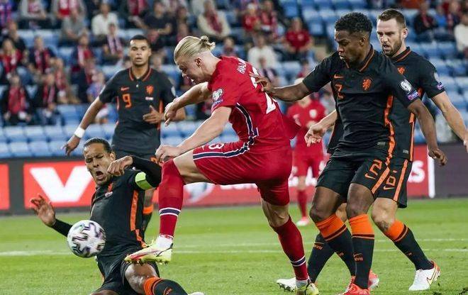 爱游戏体育地址-欧洲预选赛最新情报：英格兰艰难获胜，小组出线