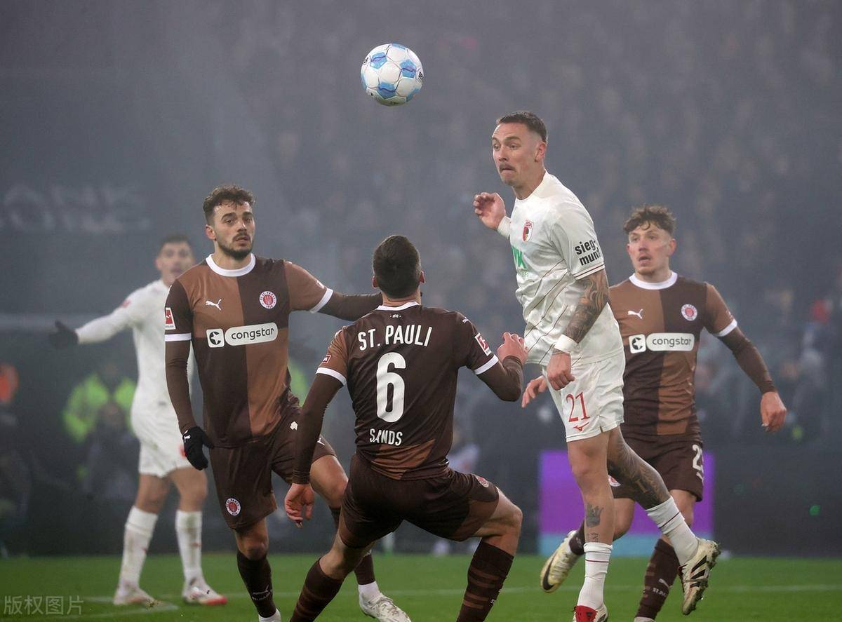 巴黎圣日耳曼多重齐出，迎战汉堡在德国杯中交锋的简单介绍