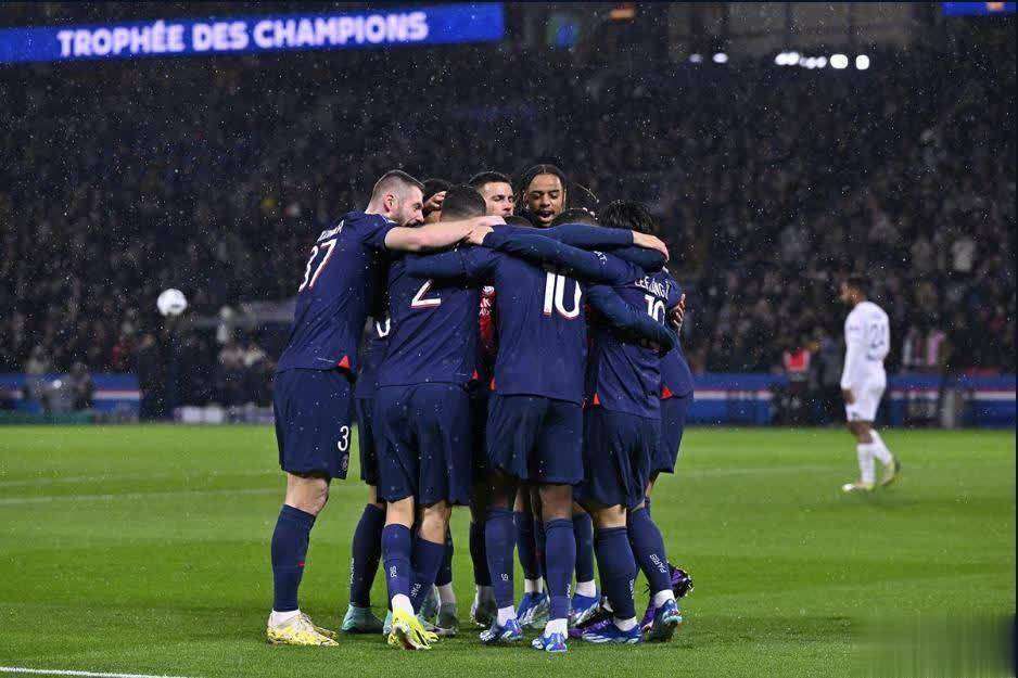 欧冠比赛中球队间的竞争愈发激烈的简单介绍