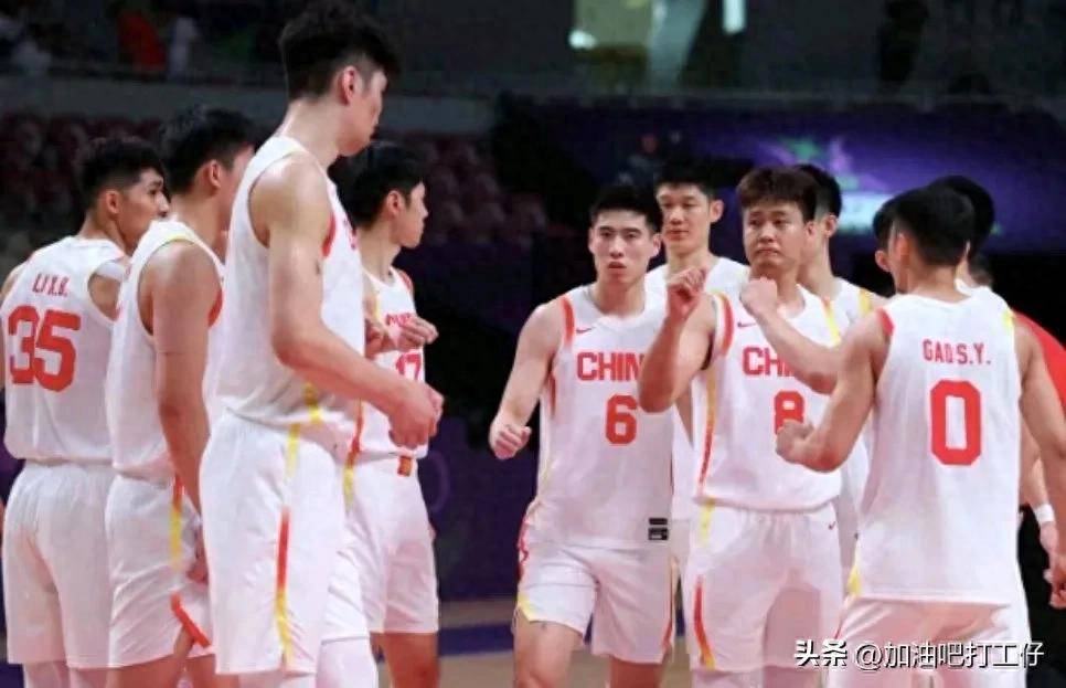 爱游戏官网-福建男篮近期连败，球队面临困境