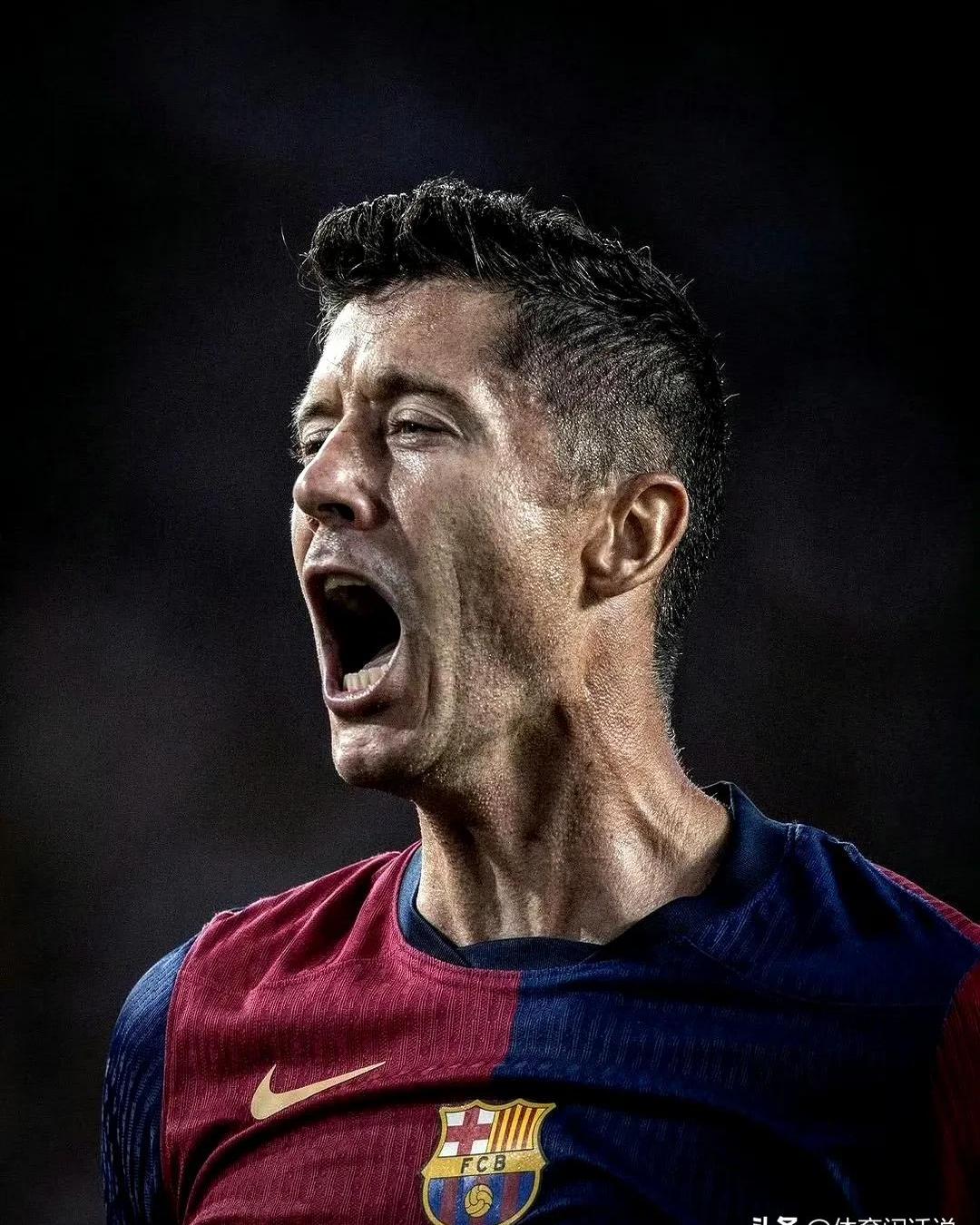 爱游戏入口-莱万特球员团结一心，助球队取得成功的简单介绍