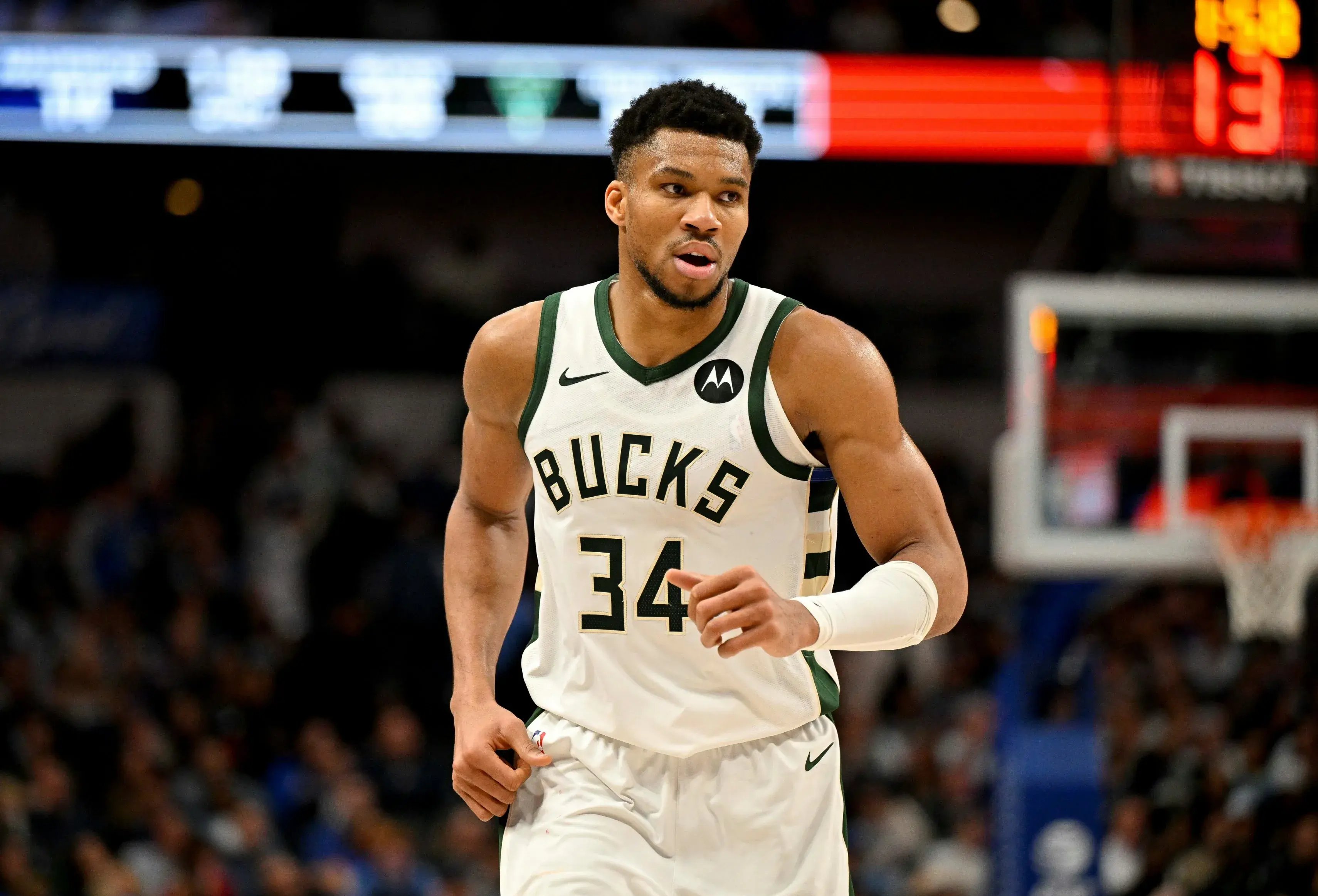 雄鹿击败76人,字母哥独得30+10,76人遭遇三连败的简单介绍 雄鹿击败76人,字母哥独得30+10,76人遭遇三连败的简单介绍