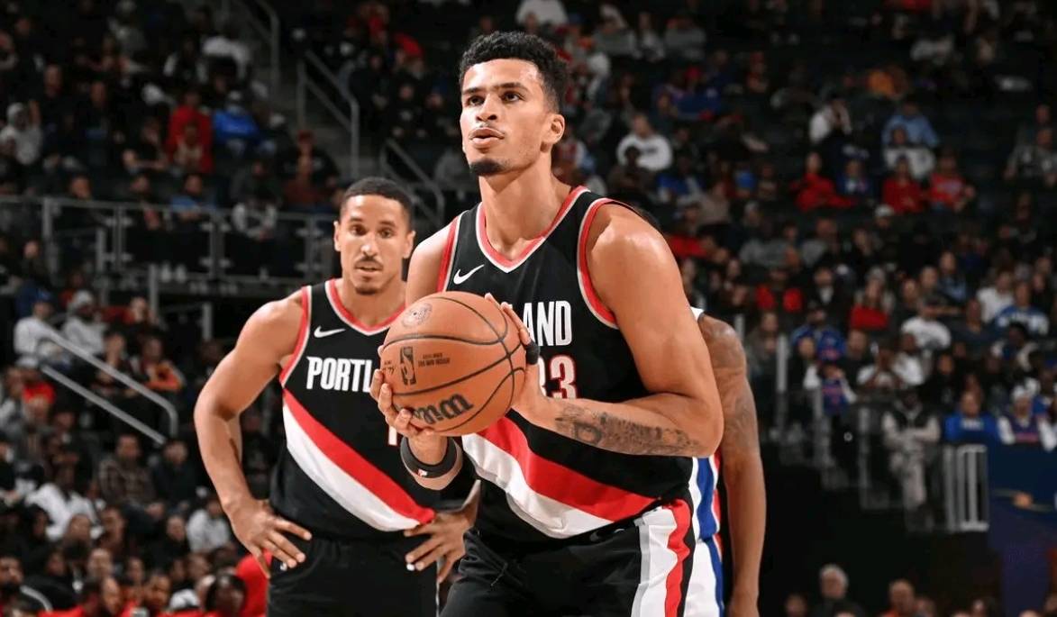 开拓者横扫掘金，取得三连胜