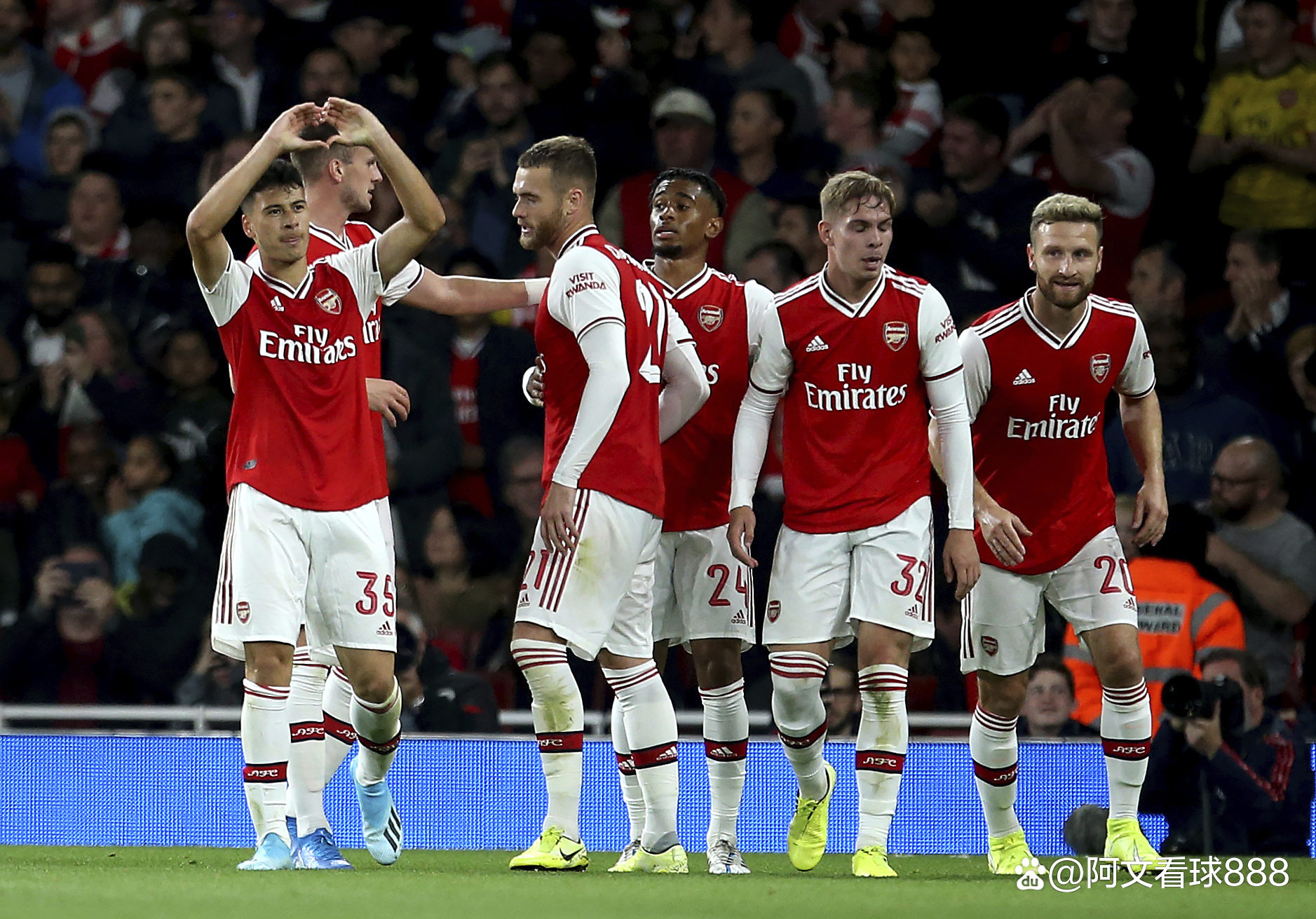 包含阿森纳主场击败托特纳姆热刺，北伦敦德比胜出的词条